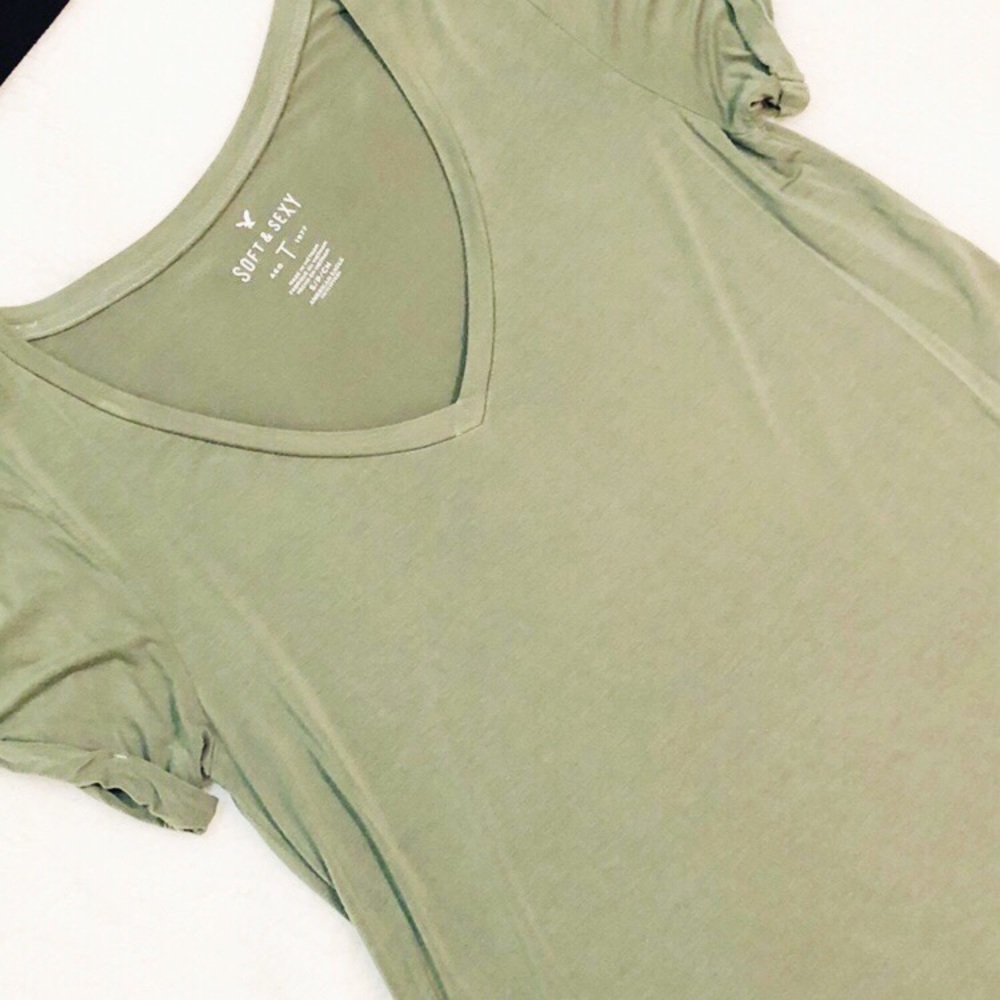 American Eagle Soft & Sexy V Neck Tee - 2 Colors!